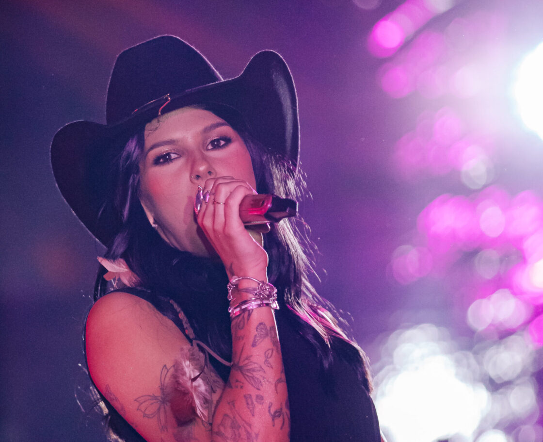 AOS 22 ANOS, ANA CASTELA É INDICADA AO GRAMMY LATINO PELO TERCEIRO ANO CONSECUTIVO